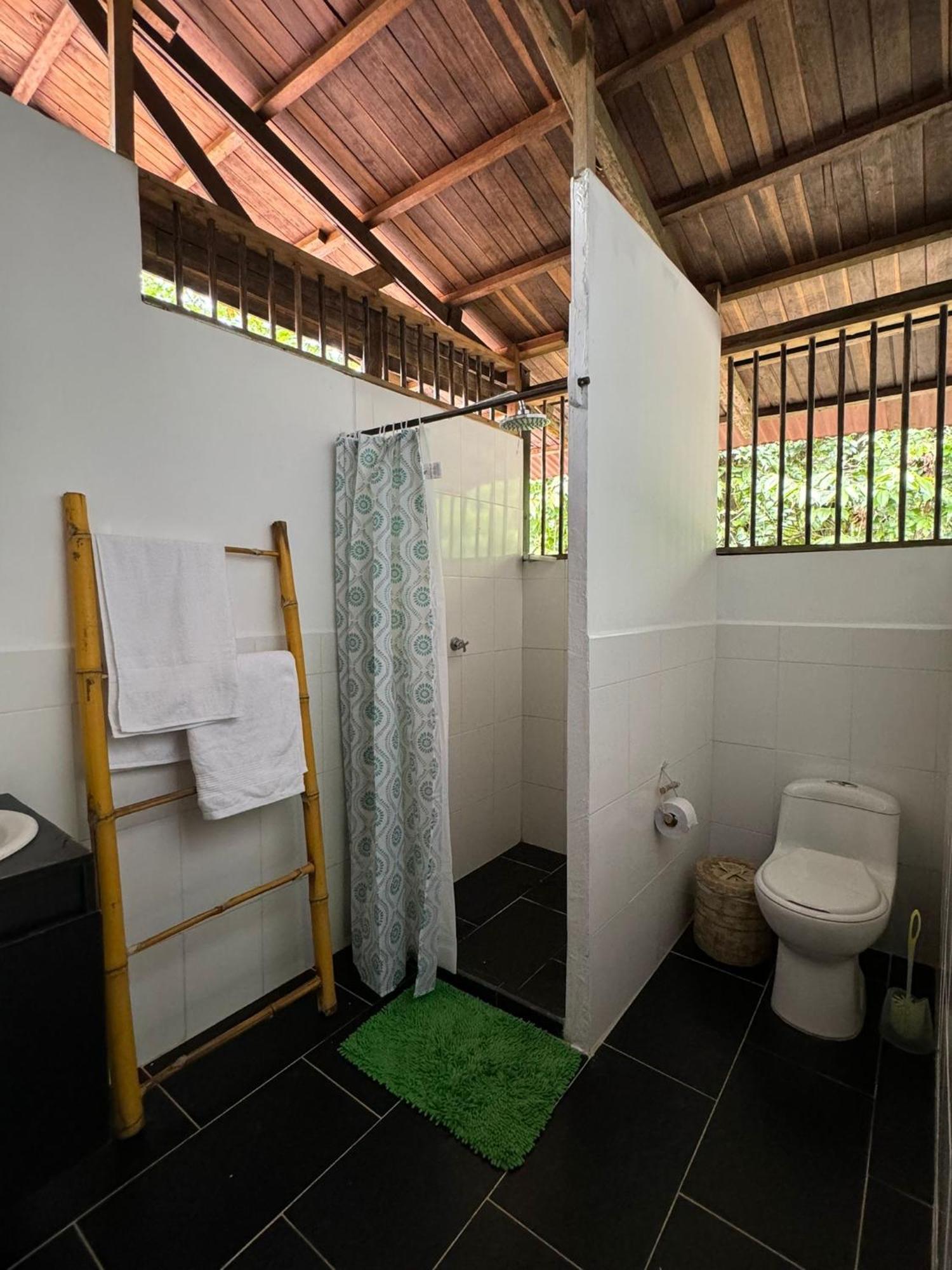 Madre Selva Eco Lodge Nuqui